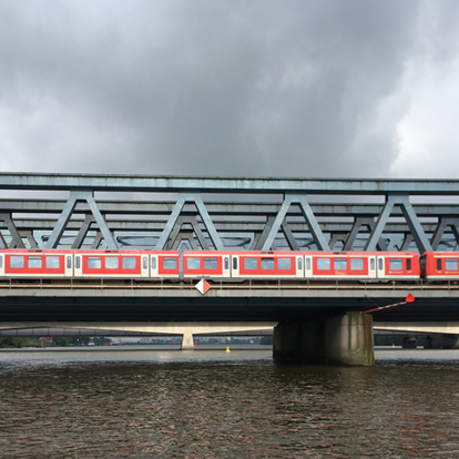 Long-term bridge monitoring under real traffic